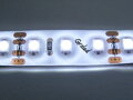 LED pásek 3528, studená bílá, IP 65, rozsvícený