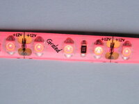 LED pásek 3528, červený, IP 65, rozsvícený